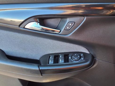 Used 2025 Chevrolet TrailBlazer LT image 18