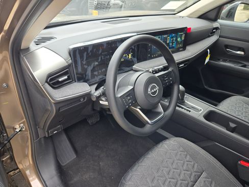 New 2026 Nissan Kicks SV FWD image 10