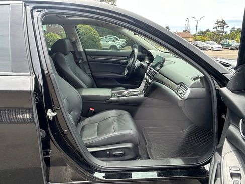 Used 2020 Honda Accord Touring image 28