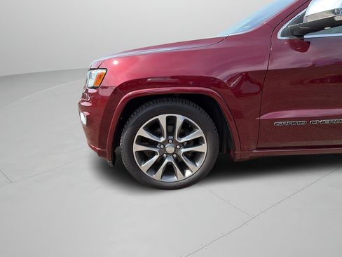 Used 2017 Jeep Grand Cherokee Overland w/ Jeep Active Safety Group AWD/4WD image 36