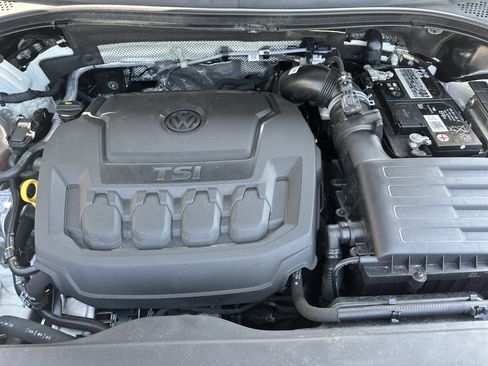 Used 2023 Volkswagen Tiguan SE FWD image 16