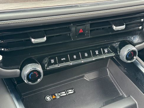 Used 2025 Chevrolet Tahoe Premier image 28