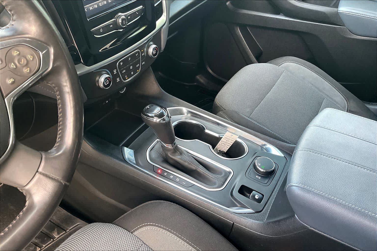 Used 2018 Chevrolet Traverse LT FWD image 16