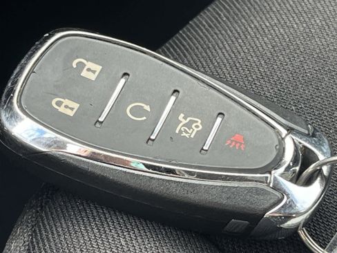 Used 2023 Chevrolet Malibu LT image 30