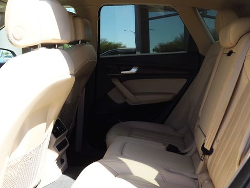 Used 2022 Audi Q5 2.0T Premium image 32