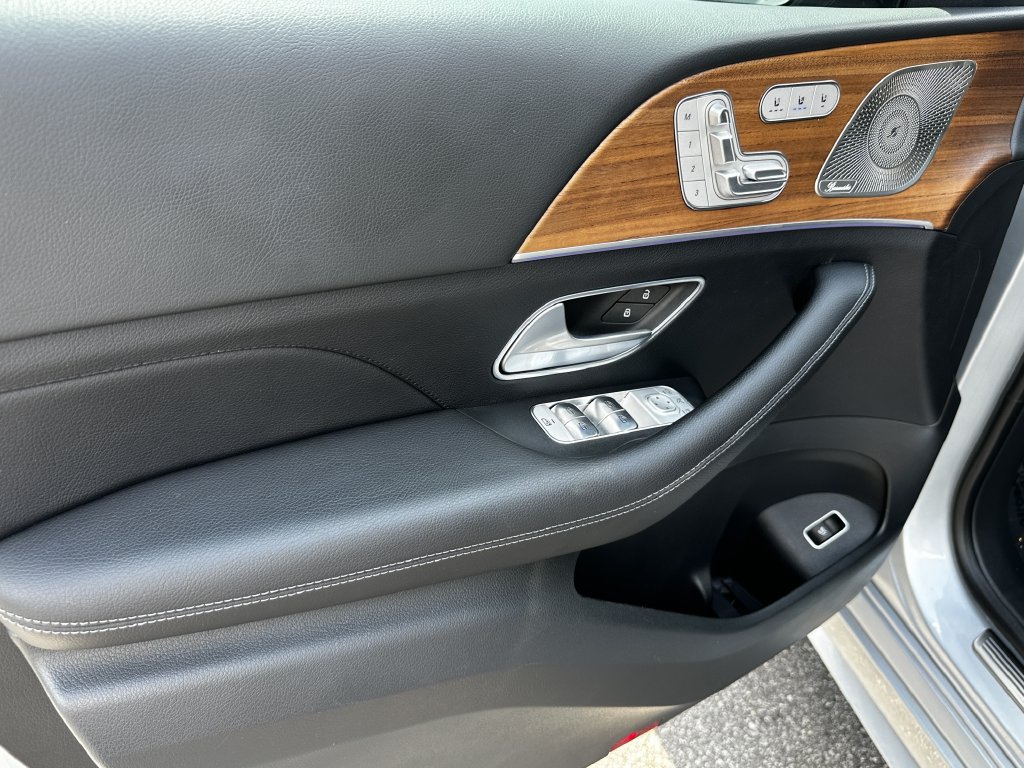 Certified 2025 Mercedes-Benz GLS 450 4MATIC w/ AMG Line Exterior image 11