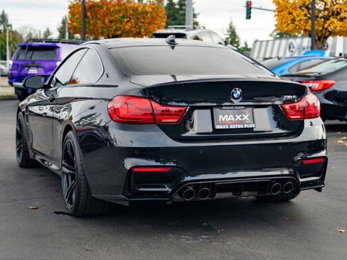 Used 2018 BMW M4 Coupe image 8