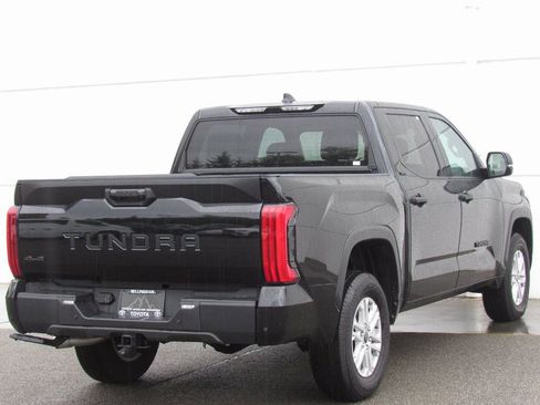 Used 2024 Toyota Tundra SR5 w/ SR5 Convenience Package image 6