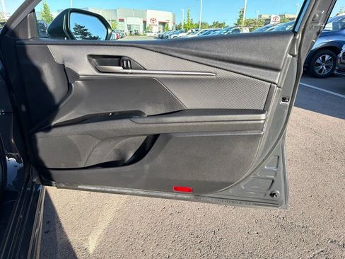 Used 2025 Toyota Camry SE FWD image 8