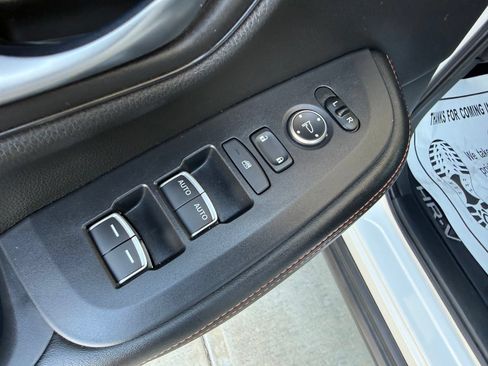 Certified 2025 Honda HR-V Sport image 12