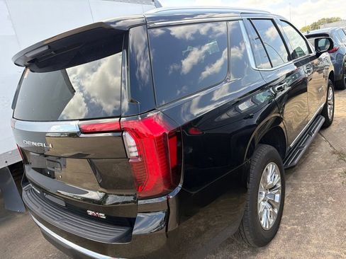 Used 2025 GMC Yukon Denali RWD image 5