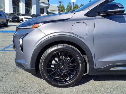 Used 2022 Chevrolet Bolt EUV Premier w/ Sun & Sound Package image 16