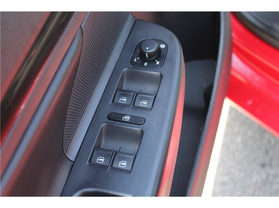 Used 2014 Volkswagen Jetta TDI FWD image 13