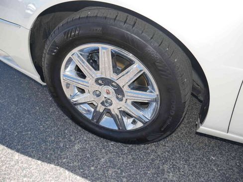 Used 2011 Cadillac DTS Premium FWD image 8