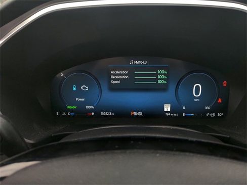 Certified 2024 Ford Escape Platinum w/ Premium Technology Package image 10