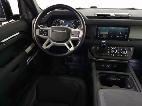 Used 2023 Land Rover Defender 110 SE image 19