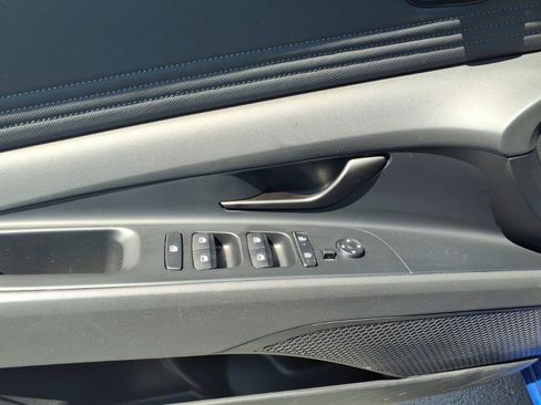 Certified 2025 Hyundai Elantra Sport FWD image 24