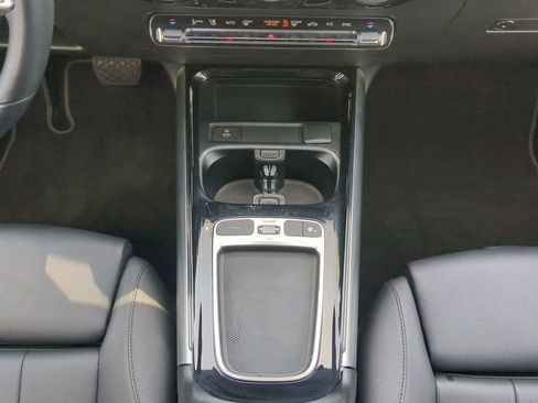 Used 2025 Mercedes-Benz GLA 250 image 22