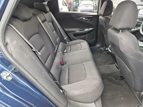 Used 2022 Chevrolet Malibu LT FWD image 17
