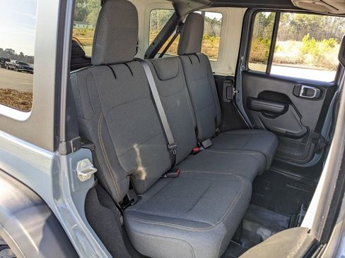 Used 2024 Jeep Wrangler Willys image 42