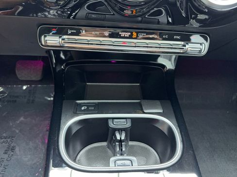 Used 2023 Mercedes-Benz CLA 250 w/ Premium Package image 23