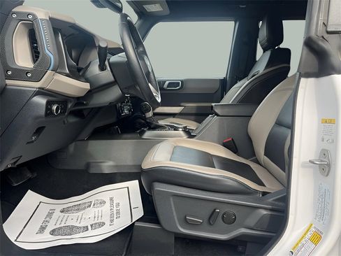 Used 2023 Ford Bronco Wildtrak image 20