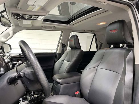 Used 2019 Toyota 4Runner TRD Off-Road Premium AWD/4WD image 14
