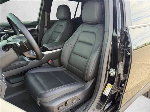 Used 2025 GMC Terrain Elevation w/ Elevation Premium Package AWD/4WD image 10
