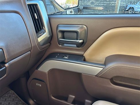 Used 2015 Chevrolet Silverado 1500 LTZ Z71 w/ LTZ Plus Package image 29
