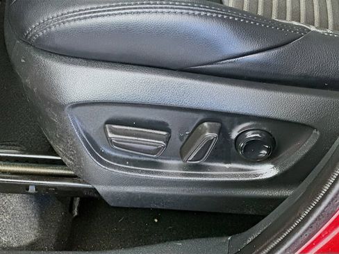 Used 2024 Toyota Corolla Cross AWD Hybrid w/ Convenience Package image 21