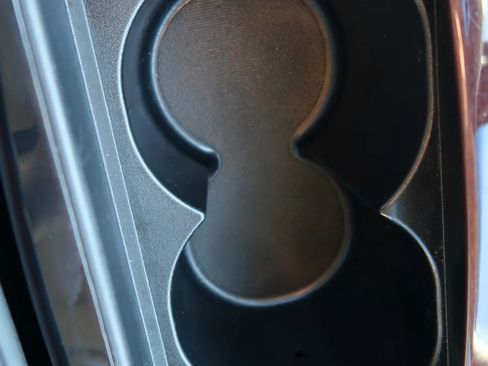 Used 2017 INFINITI Q70 3.7 image 31