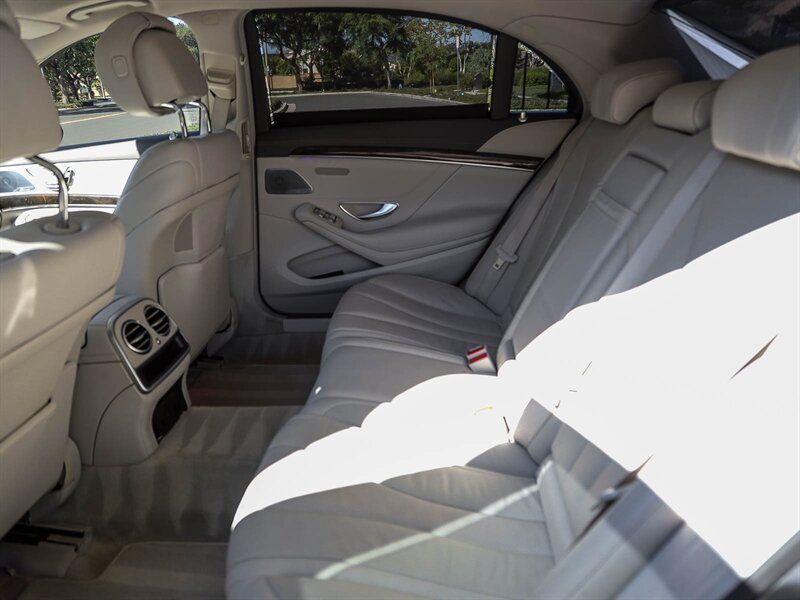 Used 2015 Mercedes-Benz S 550 Sedan image 25