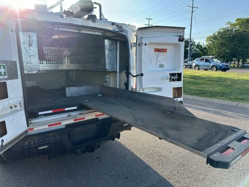 Used 2019 Ford F250 XL w/ Power Equipment Group RWD image 11