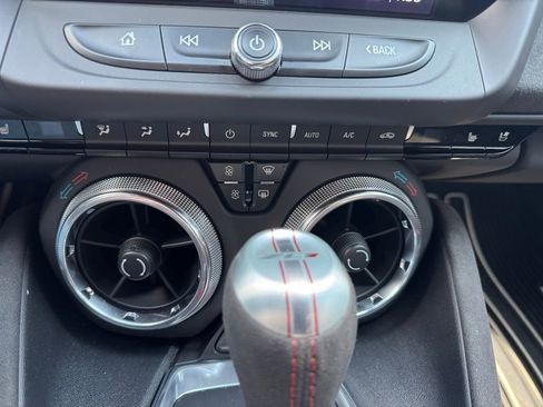 Used 2020 Chevrolet Camaro ZL1 RWD image 21