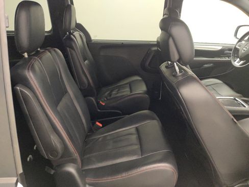 Used 2017 Dodge Grand Caravan GT FWD image 19