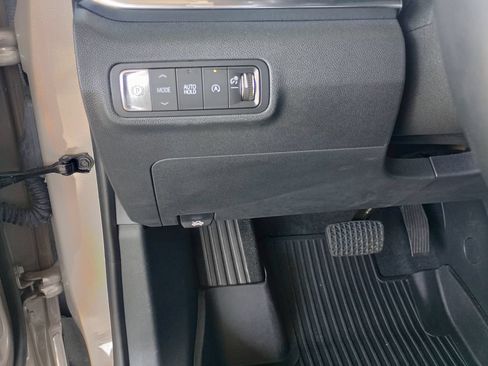 Used 2026 GMC Terrain Elevation w/ Technology Package II FWD image 15