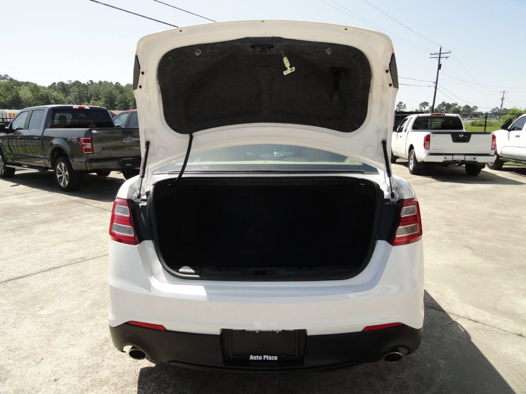 Used 2015 Ford Taurus Limited w/ Equipment Group 301A FWD image 12
