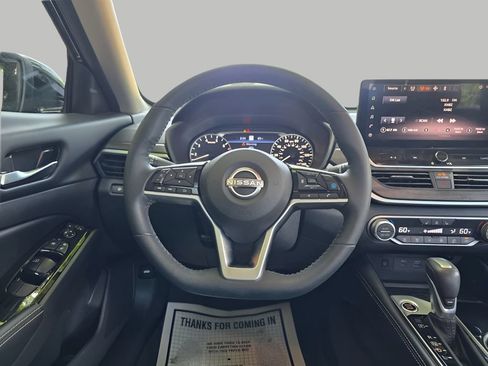 Used 2024 Nissan Altima 2.5 SL AWD/4WD image 17