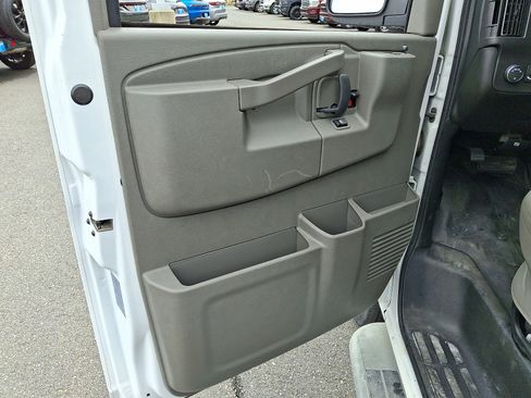 Certified 2024 Chevrolet Express 2500 w/ Driver Convenience Package RWD image 12