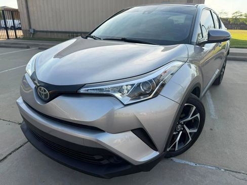 Used 2018 Toyota C-HR XLE image 1