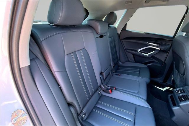 Used 2025 Audi Q5 Premium w/ Convenience Package AWD/4WD image 29