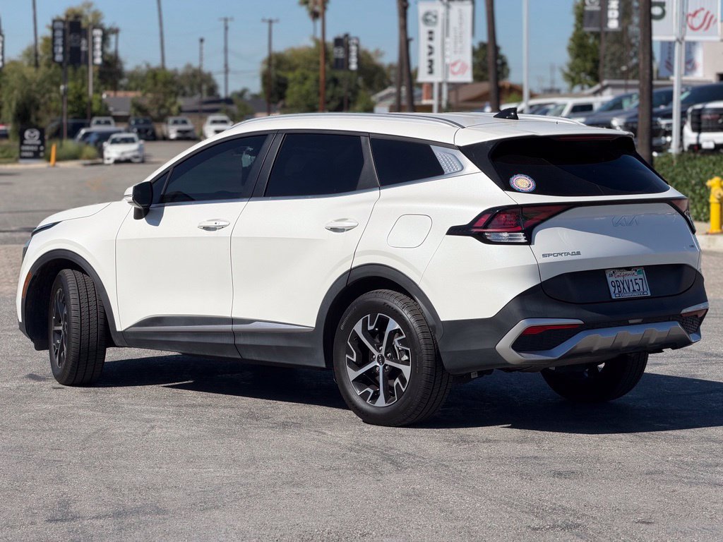 Used 2023 Kia Sportage EX AWD/4WD image 3