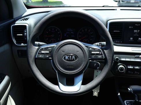 Used 2022 Kia Sportage LX FWD image 15