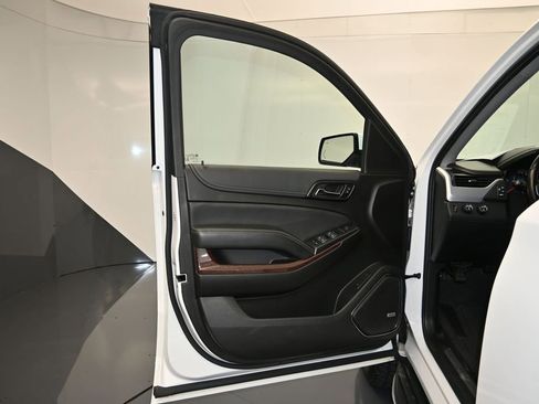 Used 2020 GMC Yukon SLT AWD/4WD image 10