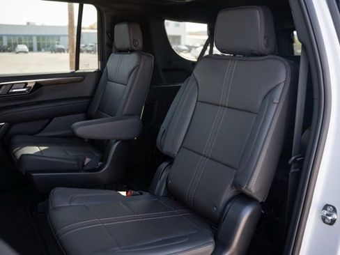 New 2026 Chevrolet Suburban High Country image 42