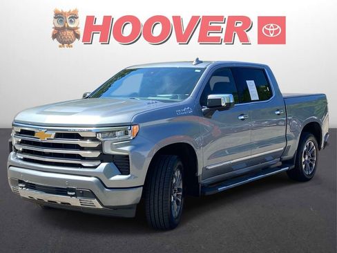 Used 2024 Chevrolet Silverado 1500 High Country w/ Technology Package AWD/4WD image 9