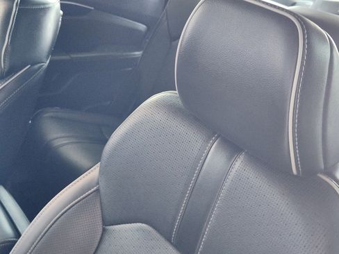 Used 2025 Honda Pilot Elite image 16