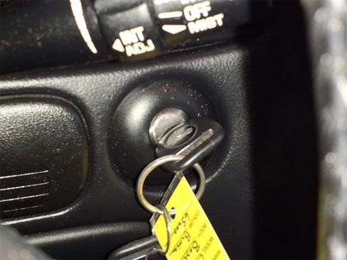 Used 2003 Chevrolet Corvette Convertible w/ Preferred Equipment Group1 image 8