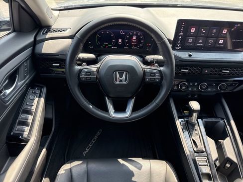 Used 2024 Honda Accord Touring image 17