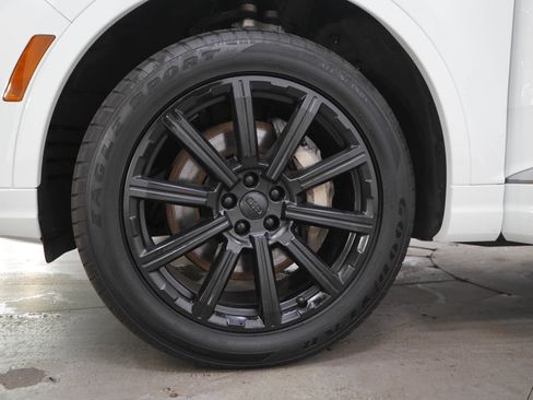 Used 2017 Audi Q7 3.0T Premium Plus AWD/4WD image 36